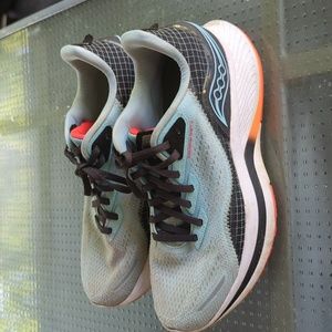 Saucony Endorphin Shift 2